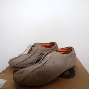 VINTAGE CLARKS DESERT TAN SUEDE SHOES